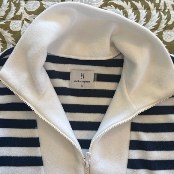 Dudley Stephens Vello Fleece
Putnam Pullover size medium - Picture 5 of 5